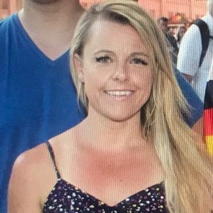 Meet your Posher, Desi